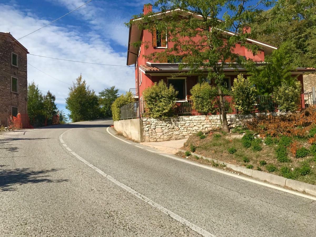 Cris Apartments SantʼAmbrogio di Valpolicella エクステリア 写真